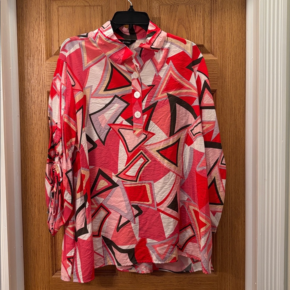 Ali Miles - Vibrant Red and Pink Geometric Top - 2